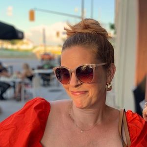 Meet your Posher, Kelly